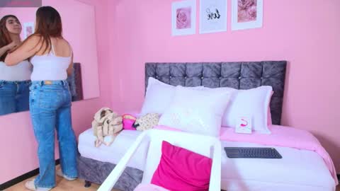 Snapshot of maddie_beauty chatting on 02/11/26, 08:47 Maddie online show from 02/11/26, 08:47