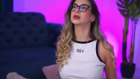 Maddie online show from 12/01/25, 09:58