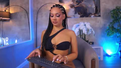 Snapshot of maddiebryggs chatting on 05/30/26, 09:50 Maddie online show from 05/30/26, 09:50