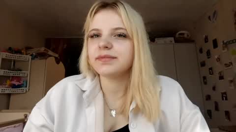 Snapshot of maddietrudnowski chatting on 05/14/26, 07:59 Sabrina online show from 05/14/26, 07:59