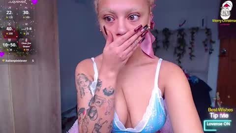 maddiie and clyde online show from 12/16/25, 03:17