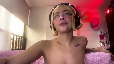 Snapshot of maddiiebrooks chatting on 02/24/26, 09:24 Maddie online show from 02/24/26, 09:24