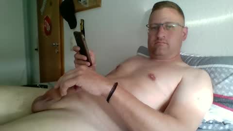 Snapshot of maddin8891 chatting on 09/12/25, 01:55 Maddin online show from 09/12/25, 01:55