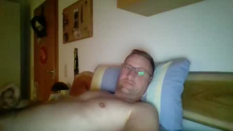 Snapshot of maddin8891 chatting on 11/20/25, 06:51 Maddin online show from 11/20/25, 06:51