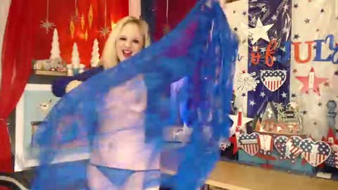 MaddisonRae online show from 06/11/26, 02:53