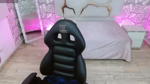Snapshot of maddisson_tay chatting on 05/22/26, 12:00 maddisson_tay online show from 05/22/26, 12:00