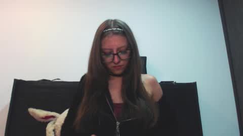 Maddy UwU online show from 11/06/25, 11:15