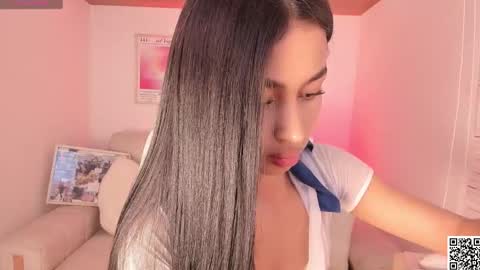 Snapshot of maddy_bronw chatting on 09/12/25, 10:32 Maddy online show from 09/12/25, 10:32