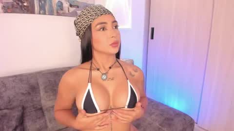 Maddy  online show from 04/25/26, 09:56
