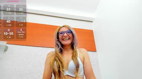 Snapshot of maddy_cartter chatting on 05/11/26, 04:04 maddy cartter online show from 05/11/26, 04:04