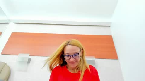 Snapshot of maddy_cartter chatting on 06/30/26, 10:49 maddy cartter online show from 06/30/26, 10:49