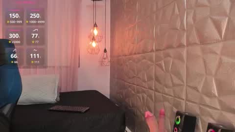 Maddy  online show from 10/29/25, 07:59