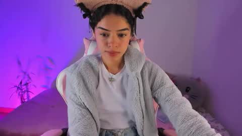 Snapshot of maddy_parker__ chatting on 01/07/26, 01:08 maddy_parker__ online show from 01/07/26, 01:08