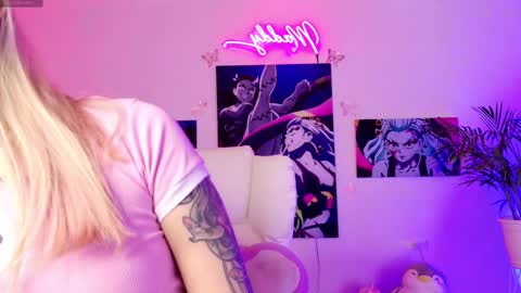 Snapshot of maddy_uwu chatting on 03/09/25, 11:03 maddy_uwu online show from 03/09/25, 11:03