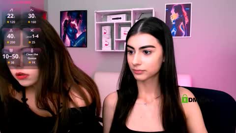 Snapshot of maddycats chatting on 12/17/25, 10:32 maddycats online show from 12/17/25, 10:32