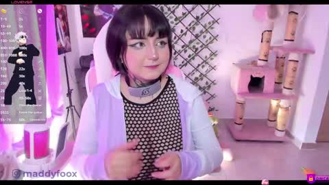 Maddy Foox online show from 04/30/26, 10:14