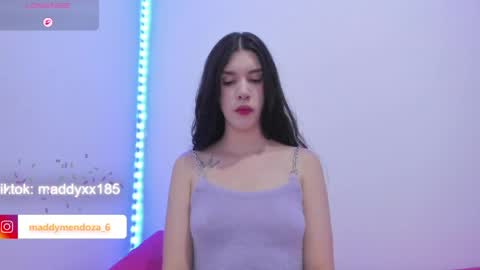 Snapshot of maddymendozaxx chatting on 04/12/26, 03:11 Maddy online show from 04/12/26, 03:11