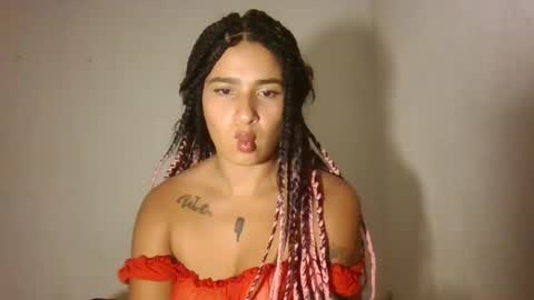 Snapshot of made_lover1999 chatting on 01/22/25, 05:37 Made online show from 01/22/25, 05:37