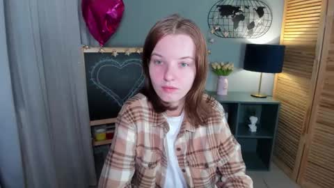 Snapshot of madelaines chatting on 09/23/25, 08:39 madelaines online show from 09/23/25, 08:39
