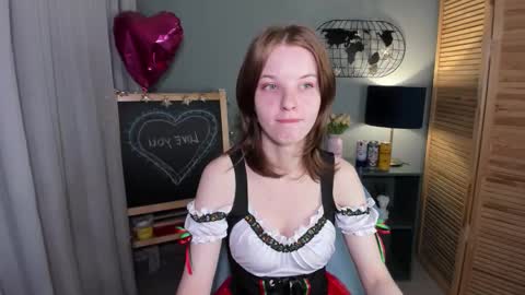 Snapshot of madelaines chatting on 09/27/25, 08:41 madelaines online show from 09/27/25, 08:41