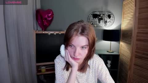 Snapshot of madelaines chatting on 10/12/25, 10:25 madelaines online show from 10/12/25, 10:25