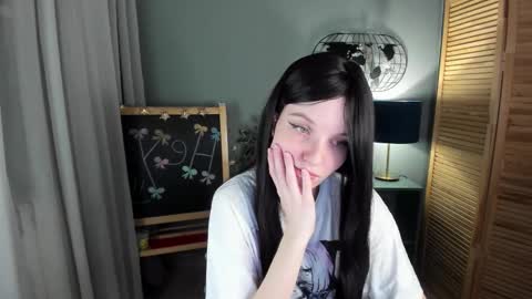 madelaines online show from 11/18/25, 09:36