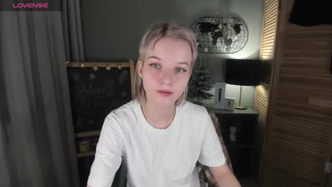 Snapshot of madelaines chatting on 01/07/26, 08:50 madelaines online show from 01/07/26, 08:50