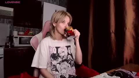 madelaines online show from 05/26/26, 05:09