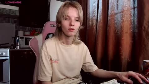 madelaines online show from 05/27/26, 01:57