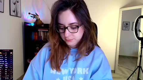 madelamee online show from 11/20/25, 09:25