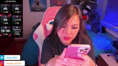 Snapshot of madeleine_shinobi chatting on 02/13/25, 08:13 Emily Only Fans online show from 02/13/25, 08:13