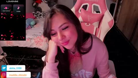 Snapshot of madeleine_shinobi chatting on 12/17/25, 10:38 Emily Only Fans online show from 12/17/25, 10:38