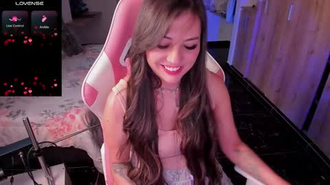 Snapshot of madeleine_shinobi chatting on 01/05/26, 10:02 Emily Only Fans online show from 01/05/26, 10:02