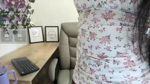 Madeleine  online show from 10/23/25, 01:05