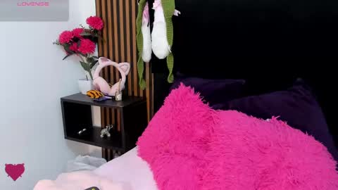 Madelin Clerk online show from 12/02/24, 08:00