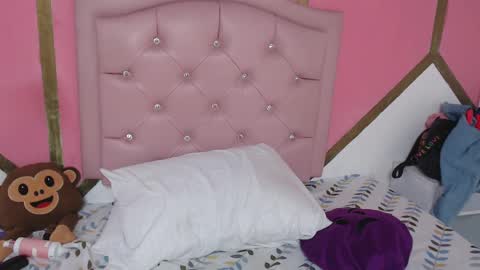 Madeline online show from 02/21/25, 08:16