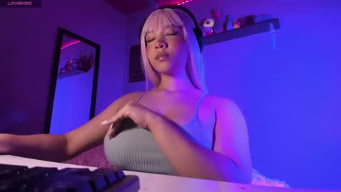 Madeline  online show from 12/27/24, 03:53