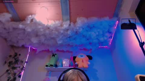 Madeline  online show from 10/25/25, 04:20