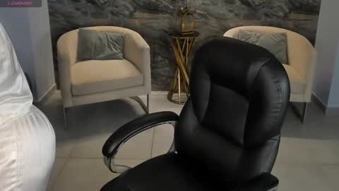 Snapshot of madelinefox_ chatting on 01/06/26, 08:07 Madeline online show from 01/06/26, 08:07