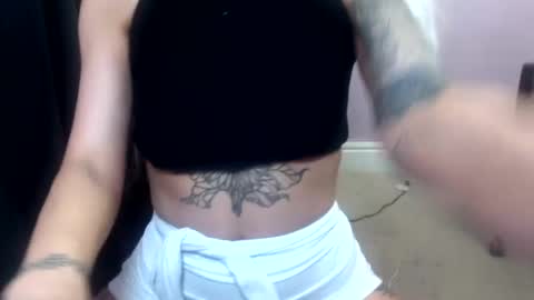 Snapshot of madelinevalentine chatting on 10/15/25, 03:17 madeline online show from 10/15/25, 03:17