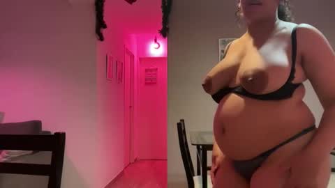 madellein online show from 12/04/25, 02:21