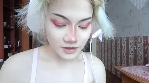 Snapshot of madgezari chatting on 03/17/26, 07:01 Alice Kaneki online show from 03/17/26, 07:01