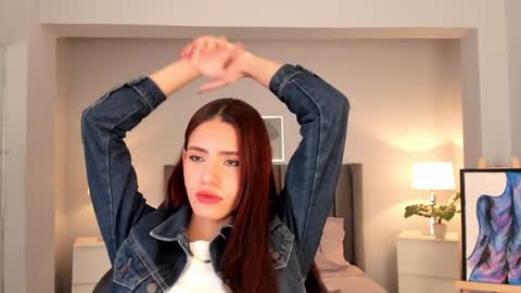 Snapshot of madie_collins7 chatting on 01/05/25, 12:42 Madie online show from 01/05/25, 12:42