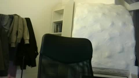 Snapshot of madio1187940 chatting on 09/25/25, 12:14 madio1187940 online show from 09/25/25, 12:14