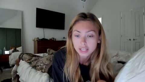 Snapshot of madirose69 chatting on 05/07/26, 09:31 mari rose online show from 05/07/26, 09:31