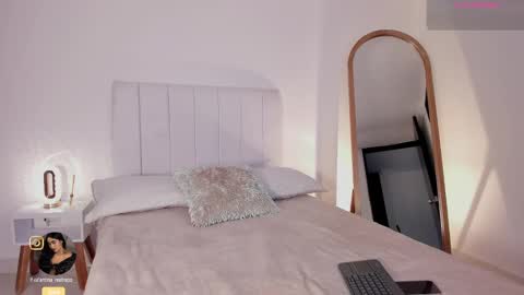 Valentina   1030   530  -  online show from 02/25/25, 05:30