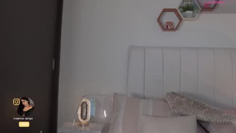 Valentina   1030   530  -  online show from 10/10/25, 04:33