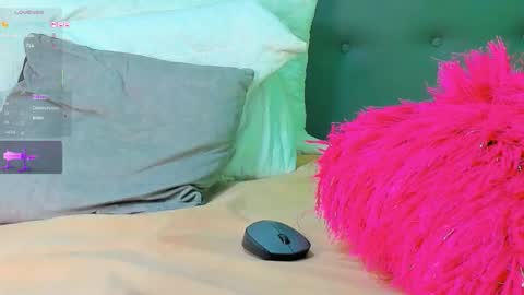 Snapshot of madison_milan chatting on 03/16/26, 11:31 online show from 03/16/26, 11:31