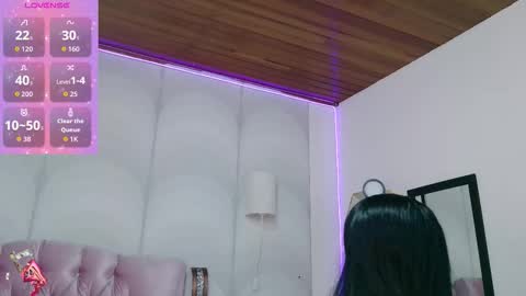 Snapshot of madison_oli chatting on 11/07/25, 12:05 madison_oli online show from 11/07/25, 12:05