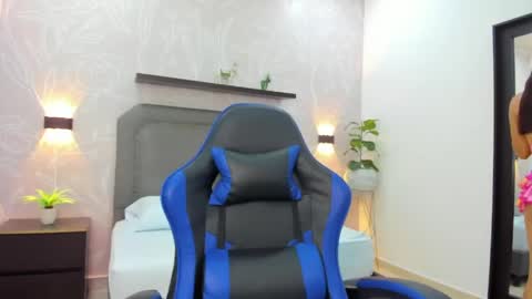 M A D I S O N online show from 05/05/26, 07:11